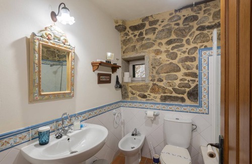 Puebla del Caraminal Bed & Breakfast | Arco: double room, old cellar and renovated stable.