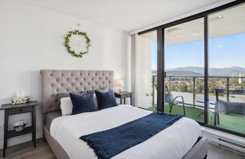 Burnaby Apartment | Arcola Retreat, Modern Condo with Balcony, Workspace and Views