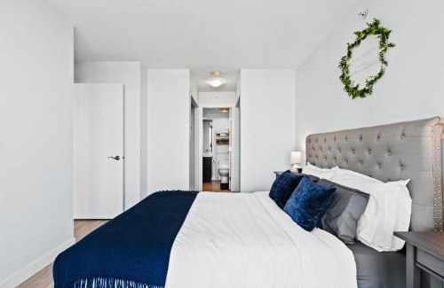 Burnaby Apartment | Arcola Retreat, Modern Condo with Balcony, Workspace and Views
