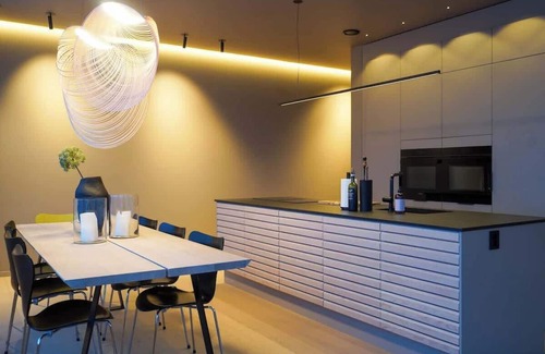 Tromso House | Arctic View Penthouse Coastal Escape near Tromsø