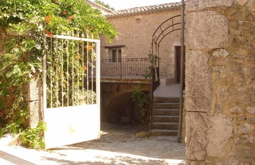 Lagorce House | Ardèche, Maison de caractère, 5 bedrooms, sleeps 10, private pool.