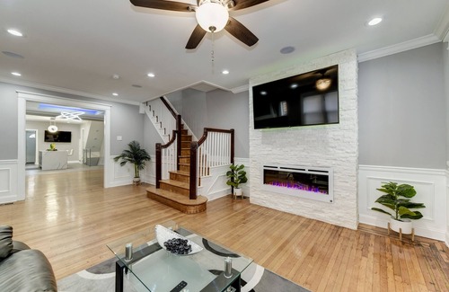 Primos Secane House | Ardelia's Place - Luxurious, Elegant & Comfortable Family-Sized Home!