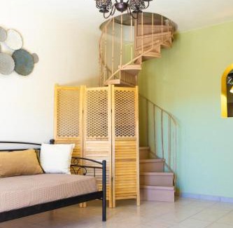 Santorini Apartment | Area 432 HZ