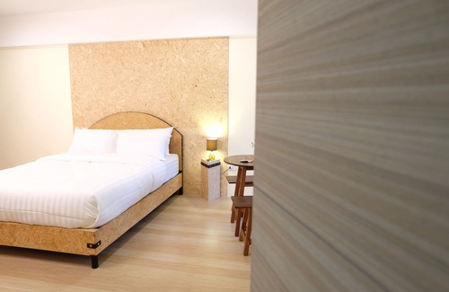 Anusawari Hotel | Area 69 Don Muang Maison