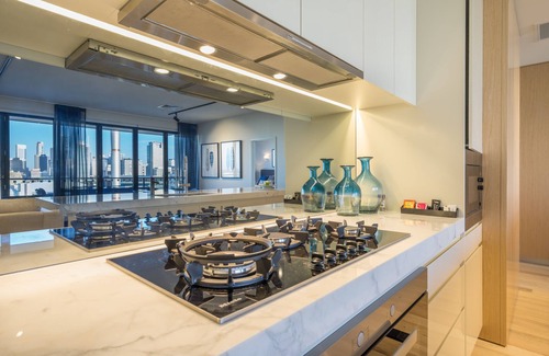 South Brisbane Apartment | Arena Apartments by CLLIX