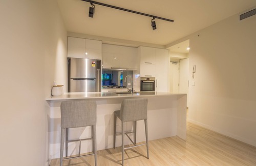 South Brisbane Apartment | Arena Apartments by CLLIX