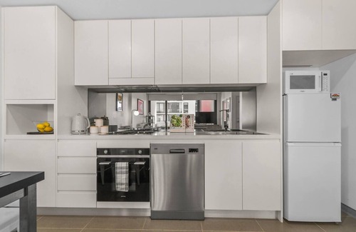 Wollongong Apartment | Arena Beach Escape Smart Urban Stay near Stadium