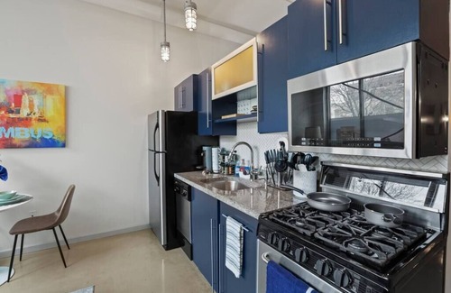 Downtown Columbus Condo | Arena District Suite w/FREE Parking & Rooftop Deck