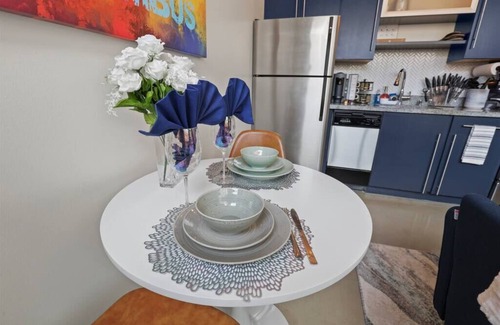 Downtown Columbus Condo | Arena District Suite w/FREE Parking & Rooftop Deck