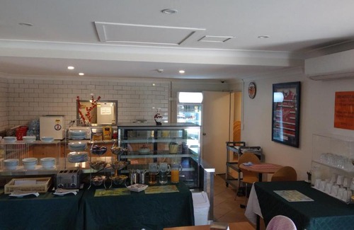 Greenacre Hotel | Arena Hotel (formerly Sleep Express Motel)