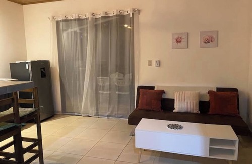 El Guapote House | Arena House