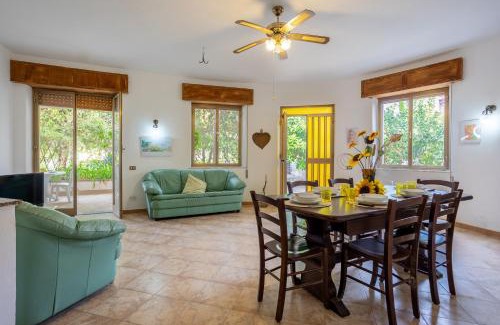 Castelvetrano House | Arena House Wifi Climatizzato P privato BBQ