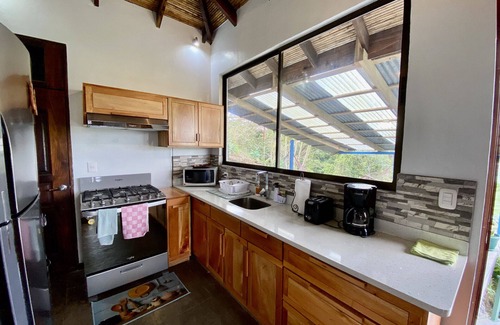 La Fortuna Villa | Arenal Birdsong. Entire Villa w/Stunning Volcano & Lake Views