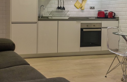 Sol Apartment | Arenal Suites Preciados