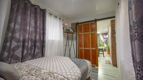 La Fortuna Ski Chalet | Arenal Tiny Houses - STAR