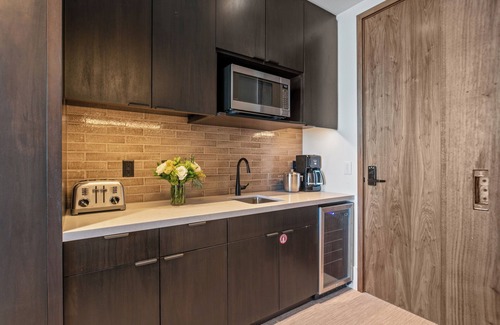 Empire Pass Apartment | Argent at Deer Valley Resort - Hotel Room #105A