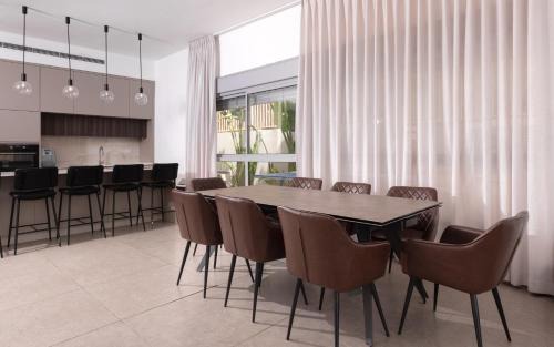 Eilat Villa | Ari Eilat - 4 bedrooms with heated pool