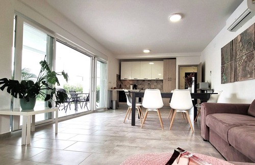 Filipana Villa | Aria -new holiday home with pool close to numerous beaches and activities