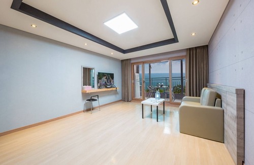 Yeosu Condo | Aria Pension Resort
