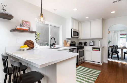 Mission Viejo House | Aria Pool Villa