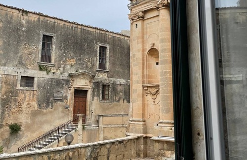 Noto Historic Centre Hotel | Aria Rooms & Terrace