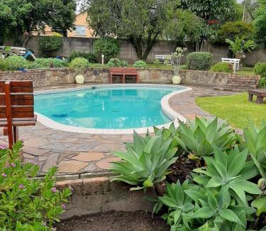 Amalinda Apartment | Ariah's Guesthouse and Self Catering