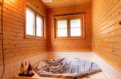 Kita Ward House | Arima Onsen Motoyu Kosenkaku