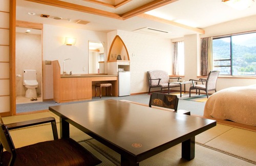 Kaminoyama House | Arimakan