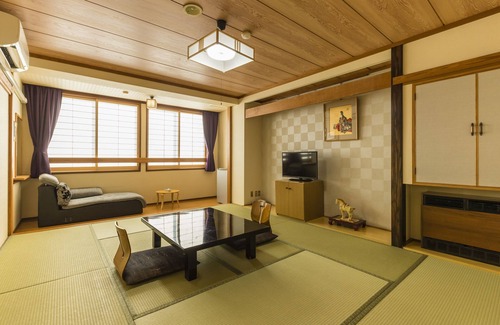 Kaminoyama House | Arimakan