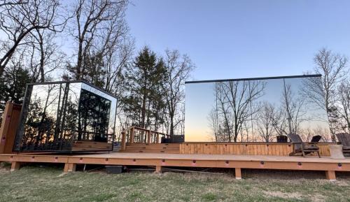 Conway House | Arkansas Mirror House