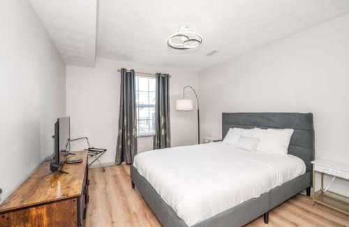 Williamstown House | Arkstone Retreat 1 - Chic Downtown Escape