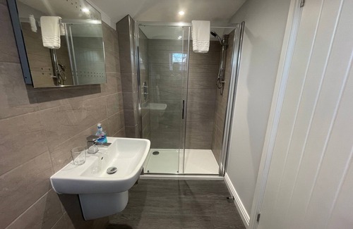 Basingstoke Hotel | Arlan House, Superb Basingstoke Hotel - Room 02