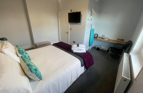 Basingstoke Hotel | Arlan House, Superb Basingstoke Hotel - Room 14
