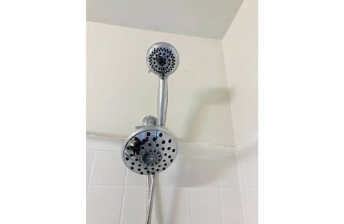 Nauck Apartment | Arlington Gem-Commuter Delight Quite Neighborhood