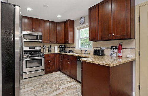 Arlington Heights House | Arlington Heights FHS Rental