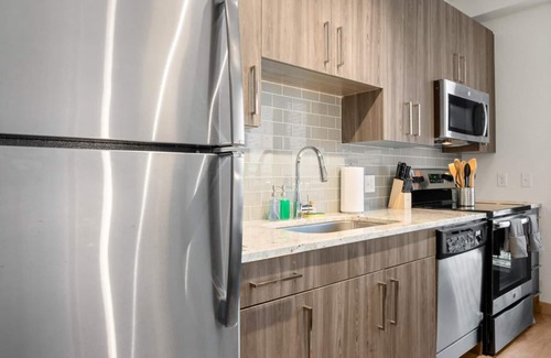 Central Arlington Apartment | Arlington Sophisticated Studio Apartment