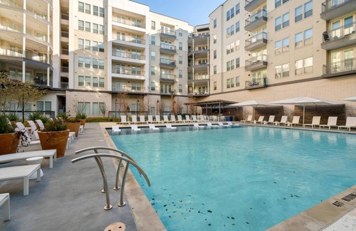 Central Arlington Apartment | Arlington Trendy Studio Apartment