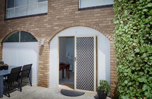 Portarlington Apartment | Arlingtons Holiday Accommodation