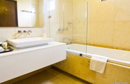 Ermita Night District Hotel | Armada Hotel