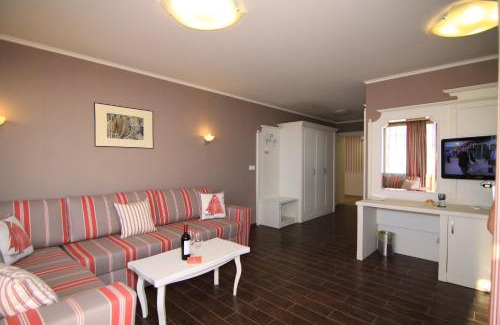 Lozenets Resort | Armira Lozenets