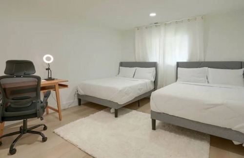 Northeast Columbus House | Armuth: Modern 4BR 3B by Airport