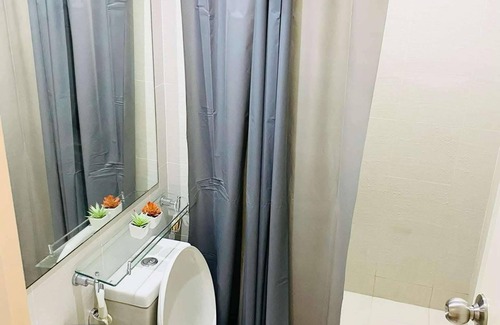 Paranaque Apartment | Arns Honesty Rm