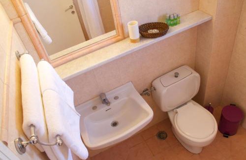 Ampelas Hotel | Arokaria Seaside