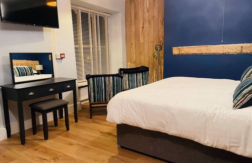 Aberaeron Bed & Breakfast | Arosfa Harbourside Guest House