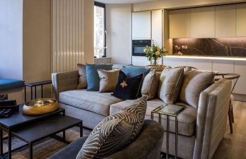 Isle of Arran House | Arran Shores Luxury Shorefront Apartment 5