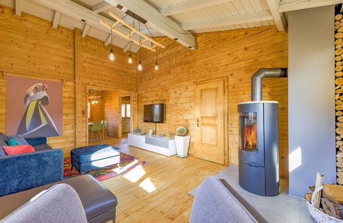 Waxweiler House | Arrive and feel at home in our beautiful wooden house