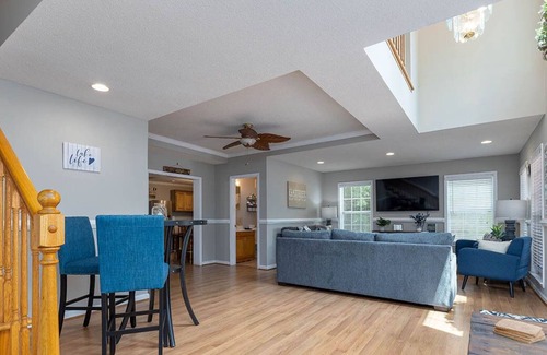 Jackson House | Arrow Point Retreat on Jackson Lake - Updated new furnishings - Amazing Sunrises
