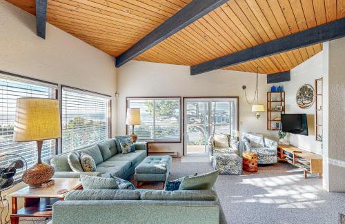 Newport House | Arrow Point