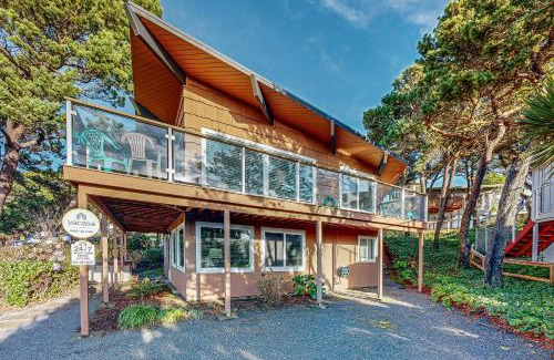 Newport House | Arrow Point
