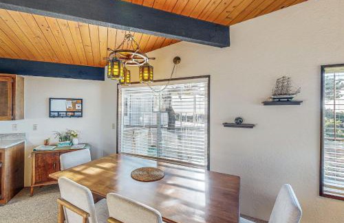 Newport House | Arrow Point